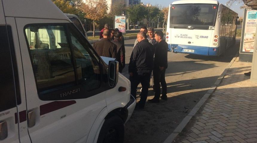 Elazığ&rsquo;da trafik kazası:1 yaralı