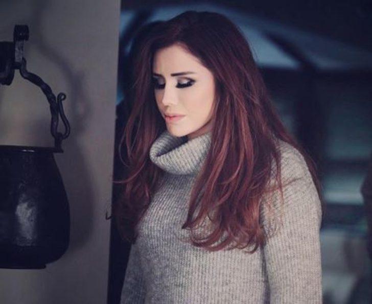 Yonca Evcimik yeni imajıyla bambaşka biri oldu G2