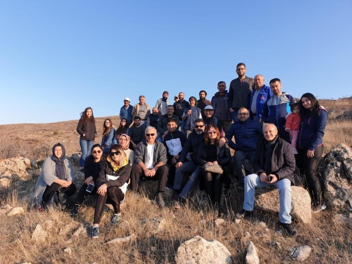 Sağlık&ccedil;ılar bin 500 fidan dikti