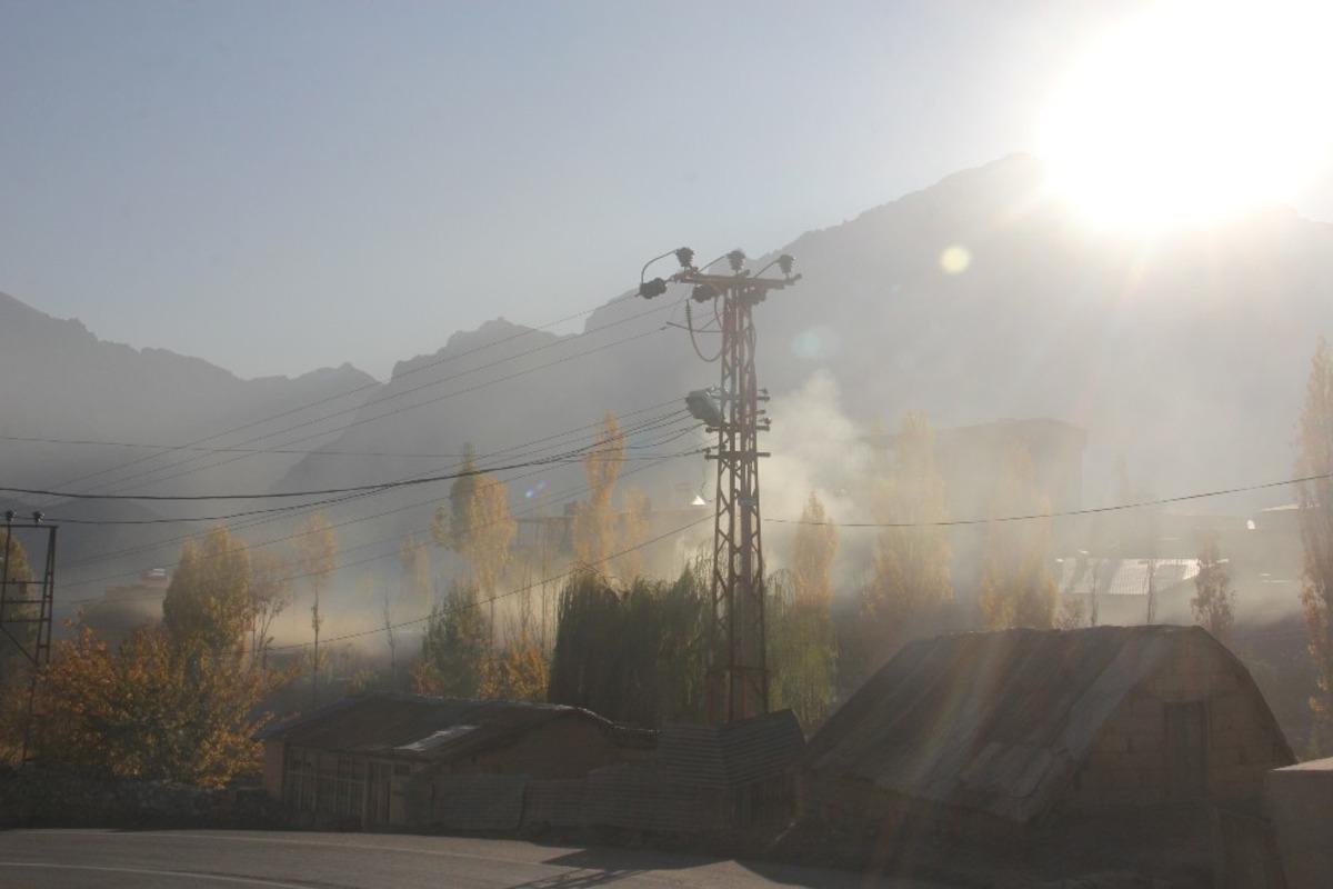 Hakk&acirc;ri&rsquo;de hava kirliliği