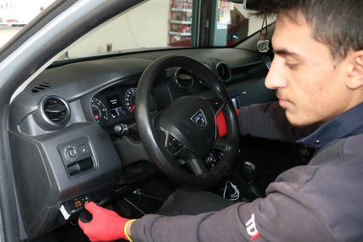 Akaryakıt sorununu bitirecek bir buluş! Araçların yüzde 50 suyla çalışabilmesini sağlayan sistem geliştirdi G1