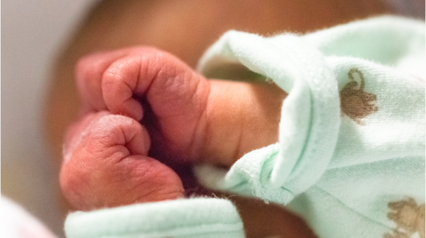 350 gram doğan prematüre bebeği hayata tutunmayı başardı