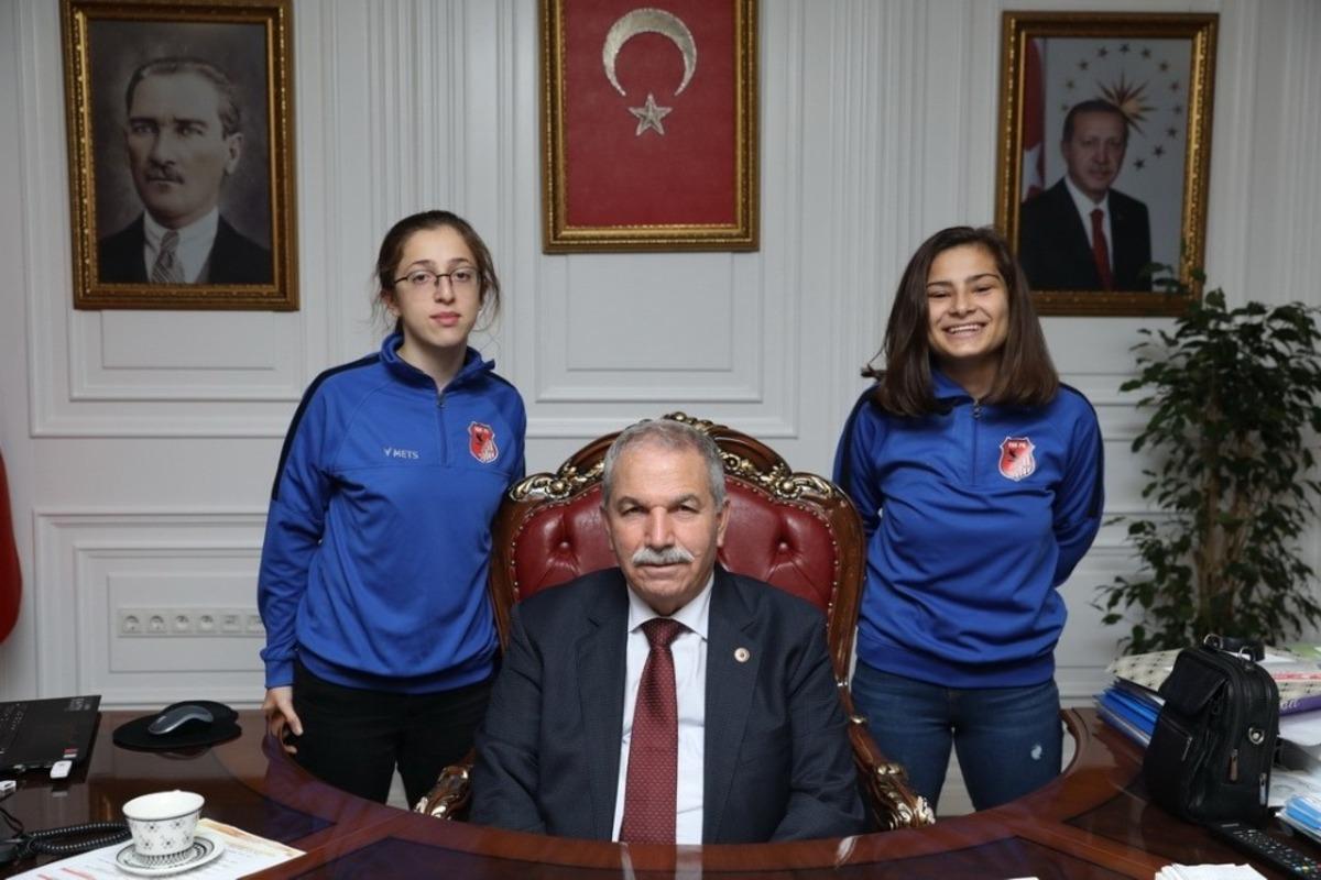 İlkadım&rsquo;da milli sevin&ccedil;