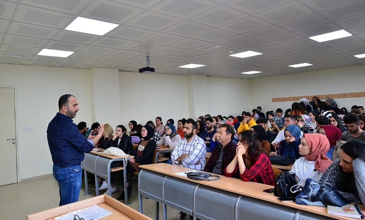 Sapanca MYO&rsquo;da siber g&uuml;venlik konuşuldu