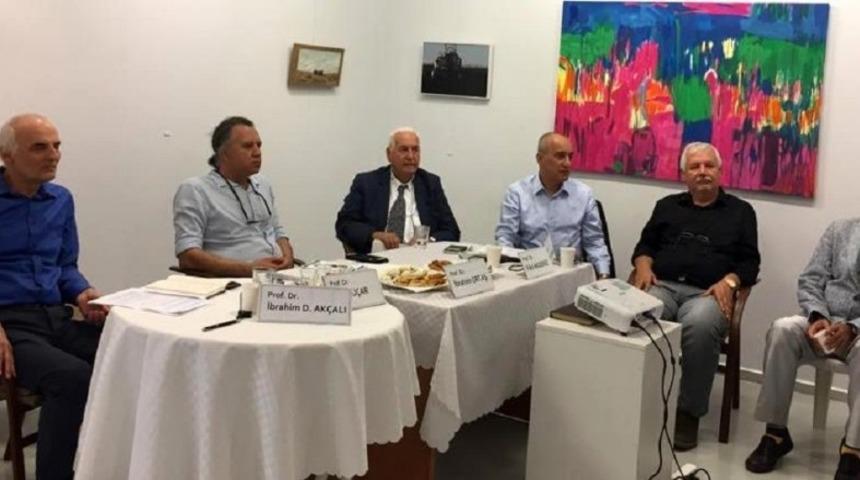 Bilim insanları sanatı konuştu