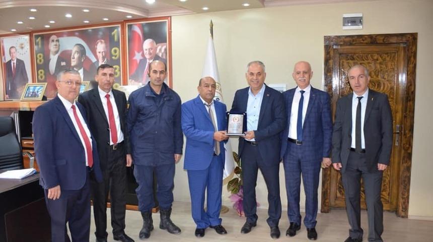 Dernek Başkanı &Ouml;zmeşe, Başkan Yaman ile bir araya geldi