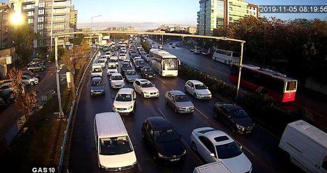 Altınyol’da dördüncü şerit çalışması bitti