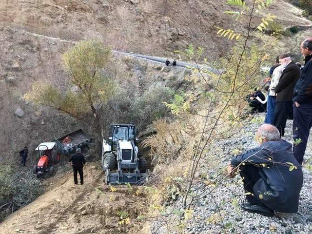Malatya'da traktör şarampole devrildi: 1 ölü