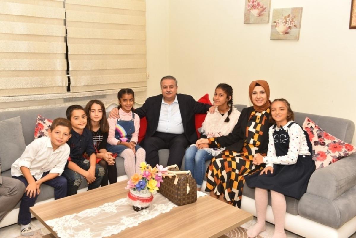 Vali Su, &ccedil;ocuk evindeki &ccedil;ocuklarla bir araya geldi