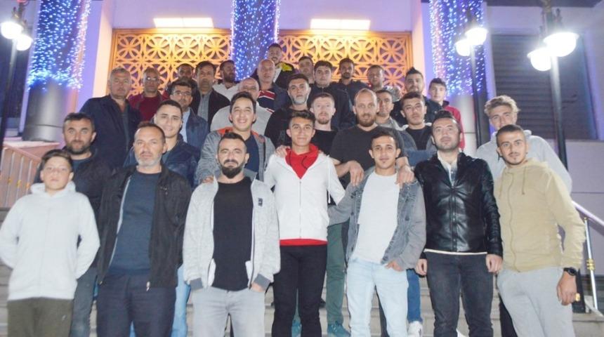 Tavşanlı Bağlıkspor şampiyonluk &ouml;ncesi birliktelik toplantısı