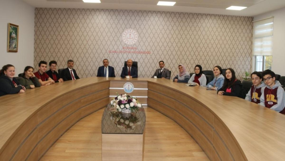 M&uuml;d&uuml;r Başyiğit, &lsquo;81 İl 81 G&uuml;nl&uuml;k 1 Hayat&rsquo; projesi konusunda bilgilendirildi