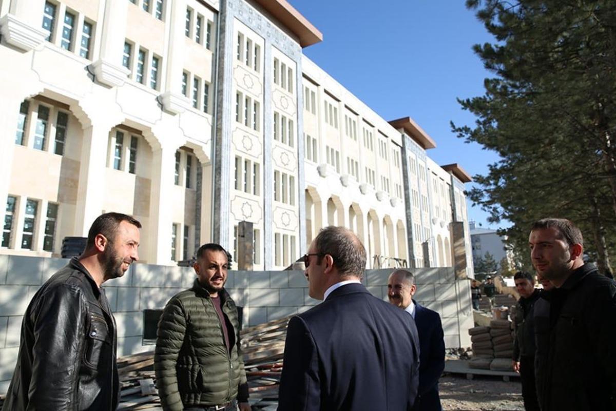 Bayburt Valiliği&rsquo;nin yeni hizmet binasında sona gelindi