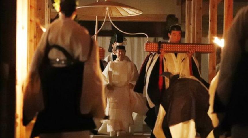 Japonya İmparatoru, &lsquo;G&uuml;neş Tanrı&ccedil;ası&rsquo;yla yemek yedi&rsquo;