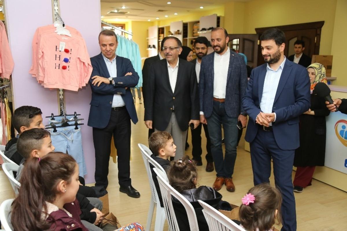 Sosyal Mağaza vatandaşların y&uuml;z&uuml;n&uuml; g&uuml;ld&uuml;r&uuml;yor