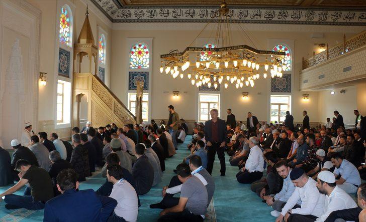 İstanbul Sabiha Gökçen Havalimanı Camisi ibadete açıldı G2