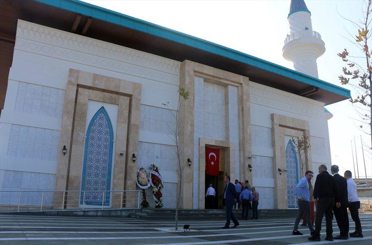 İstanbul Sabiha Gökçen Havalimanı Camisi ibadete açıldı G4