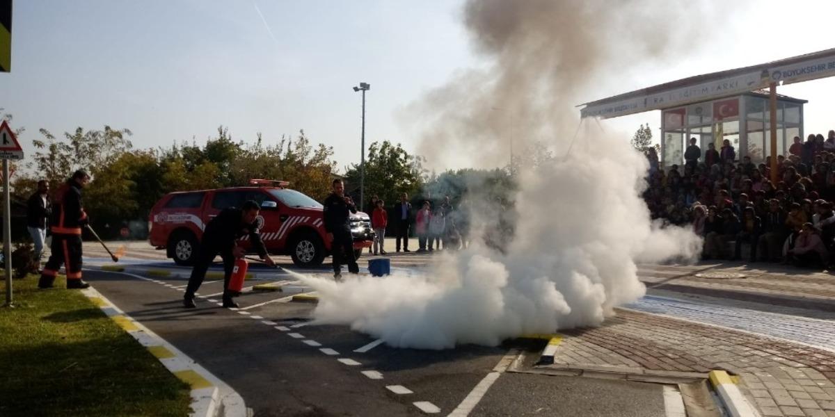 &lsquo;Deprem ve Yangın Tatbikatı&rsquo; d&uuml;zenlendi