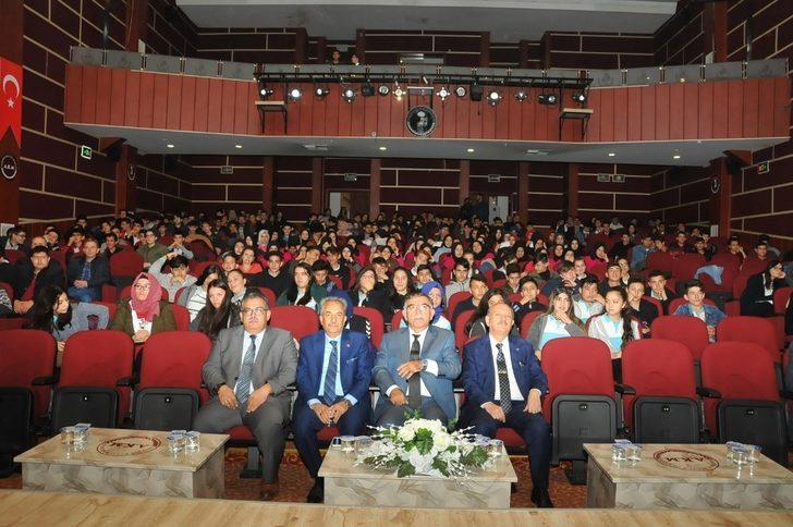 Akşehir’de "Prof. Dr. Fuat Sezgin" konulu konferans G2