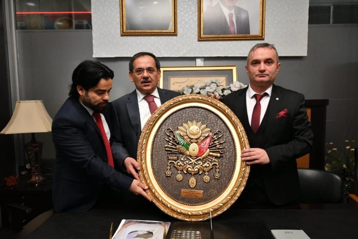 Başkan Demir, Yabancılar &Ccedil;arşısı esnafıyla buluştu