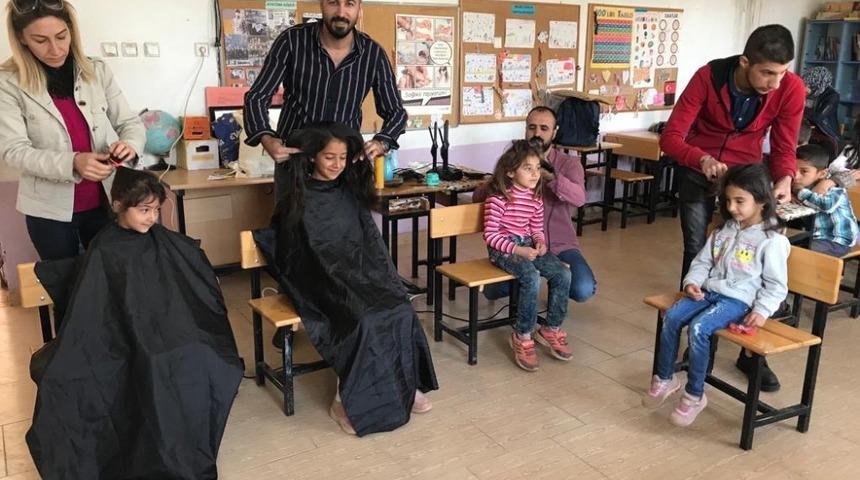 Köy okullarındaki öğrencilere kuaför hizmeti