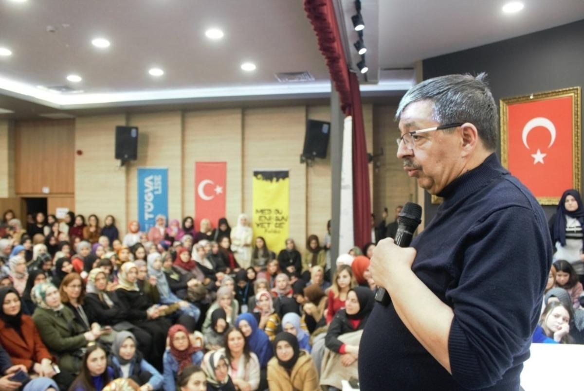 Kastamonu&rsquo;da Hayati İnan&ccedil;&rsquo;tan &ldquo;Can Veren Pervaneler&rdquo; konferansı