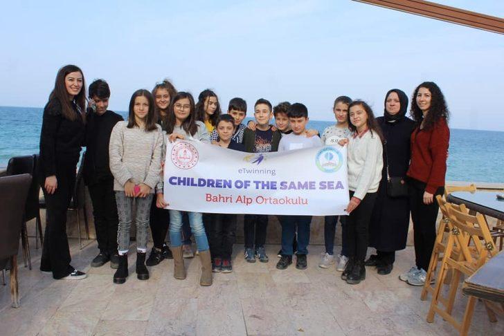 Öğrenciler Çatalzeytin ilçe sahilini temizledi G3