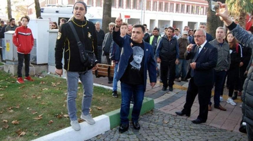 Çanakkale'de 10 Kasım töreninde sirenlerin erken çalınmasıyla ilgili 2 öğretmen açığa alındı