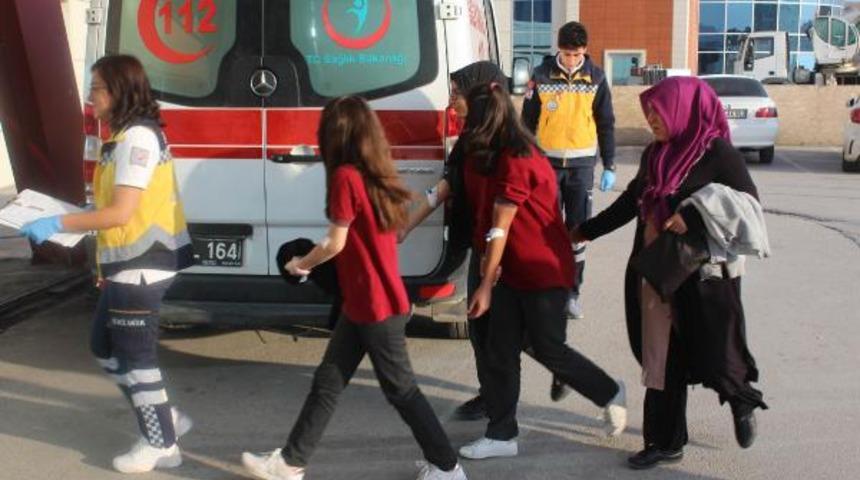 Lahmacun yedikten sonra hastaneye akın ettiler!