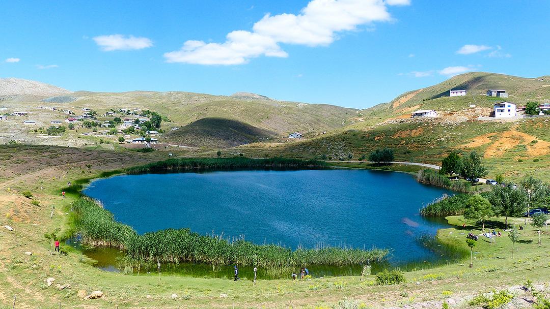 Kurutulan 'Dipsiz G&ouml;l' ile ilgili Bakanlık'tan a&ccedil;ıklama!