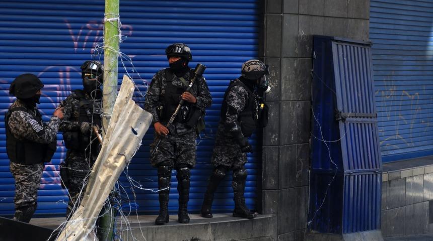 Bolivya'da 4 g&ouml;sterici hayatını kaybetti