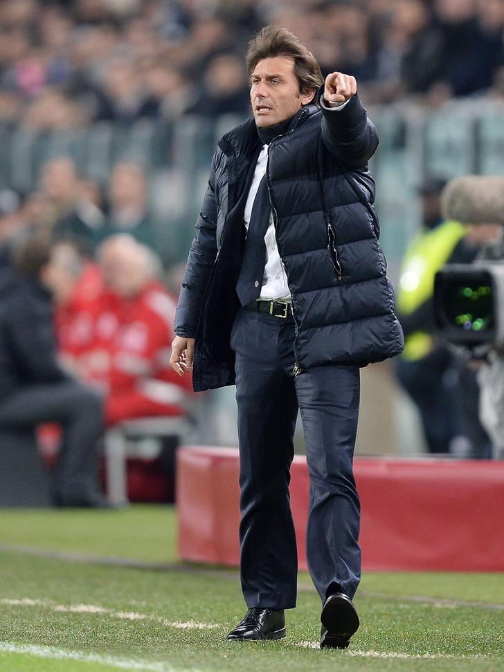 Inter'in hocası Antonio Conte'ye mermili tehdit mektubu G1