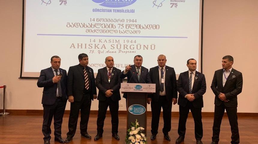 Ahıska T&uuml;rklerinin s&uuml;rg&uuml;n edilişinin 75. yılı G&uuml;rcistan&rsquo;da anıldı