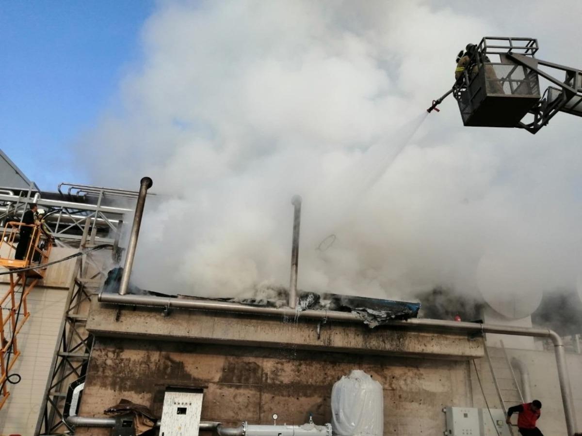 S&uuml;t fabrisasında yangın