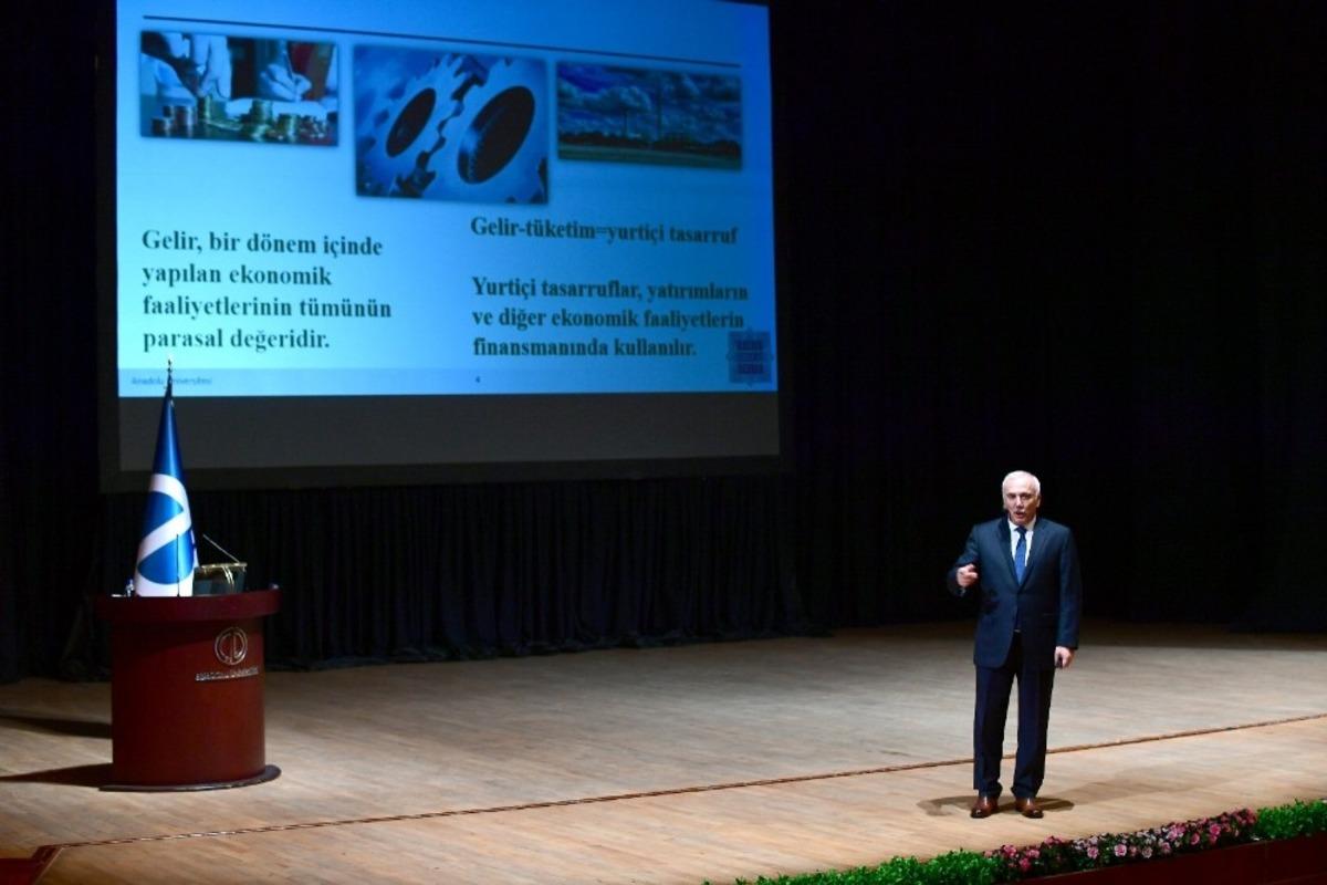 T&uuml;rkiye Bankalar Birliği Başkanı H&uuml;seyin Aydın, Anadolu &Uuml;niversitesi &ouml;ğrencileriyle buluştu