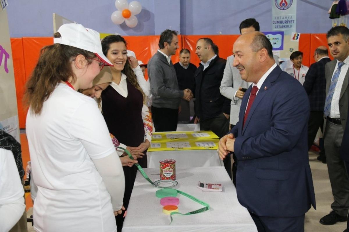 Ortaokulda 4006 T&Uuml;BİTAK Bilim Fuarı ve Destekleme Programı a&ccedil;ılışı yapıldı