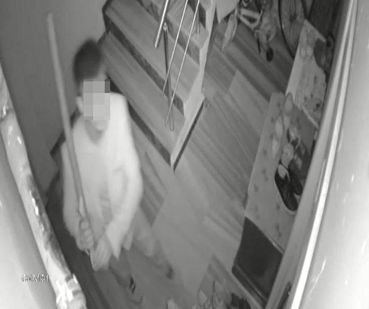 Evlerine üç kez silahlı saldırı düzenlendi! Ölüm korkusuyla yaşıyorlar G5