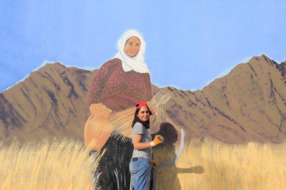 Beton duvarlar tuvalleri oldu