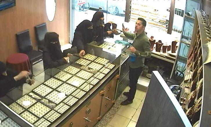 Kara çarşaf giyip gelmişlerdi! 8 yaşındaki çocuk ele verdi G1