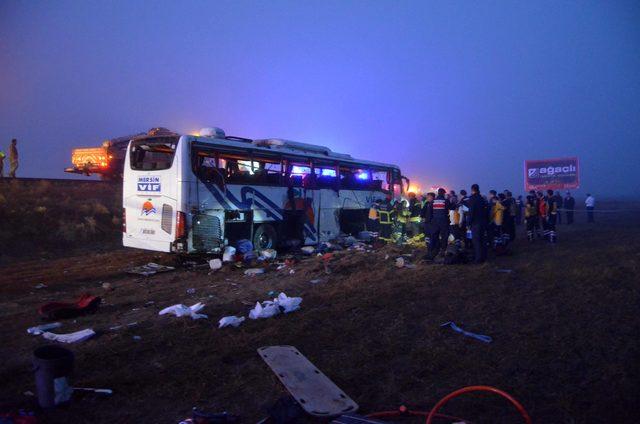 Aksaray'da yolcu otobüsü devrildi: 1 ölü, 45 yaralı (3)- Yeniden