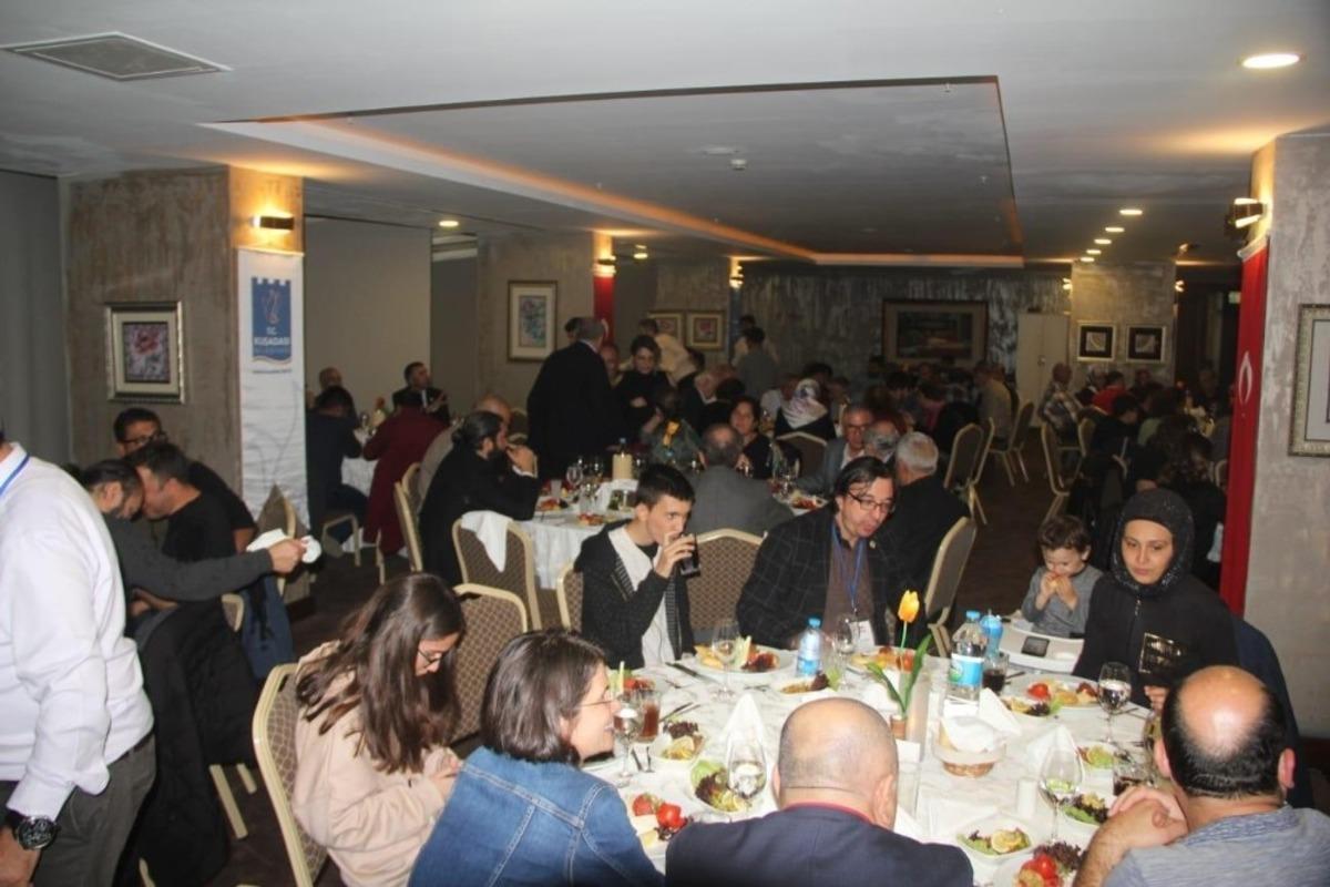 70 ilden gelen gazeteciler Kuşadası&rsquo;nda buluştu