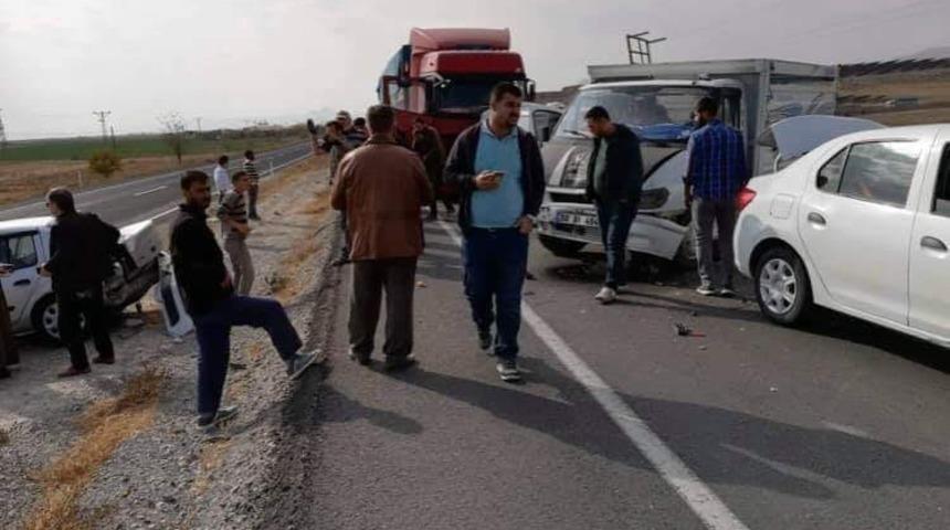 Kayseri&rsquo;de zincirleme trafik kazası