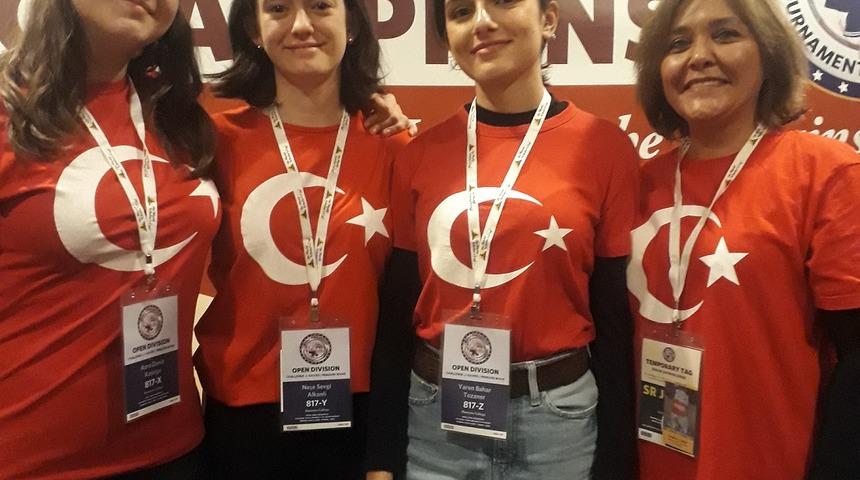 &Ouml;ğrencilere D&uuml;nya Bilginleri Yarışması&rsquo;ndan 7 madalya
