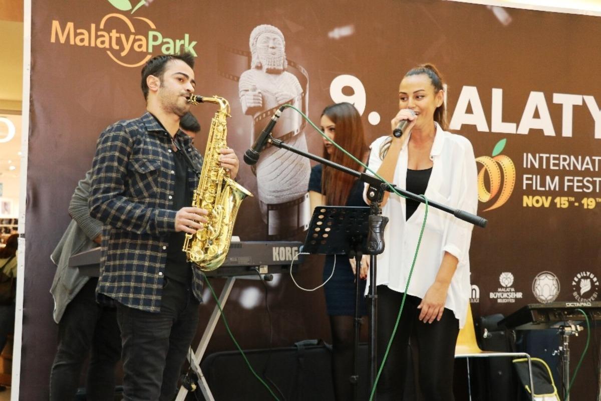 &Uuml;nl&uuml; Sanat&ccedil;ılar MalatyaPark&rsquo;ta