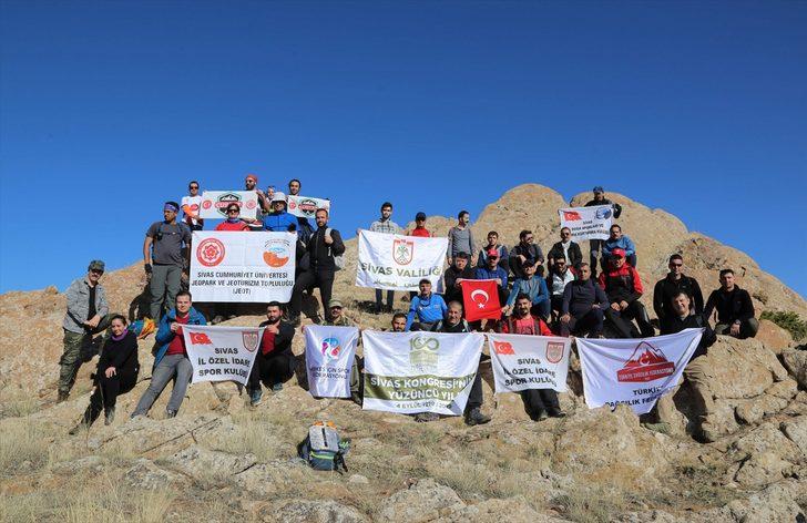 Sivas'ta dağ keçisi sürüsü drone ile görüntülendi G5