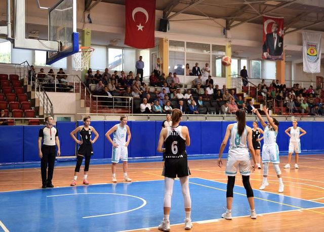 Tarsus Belediyespor Kadın Basketbol Takımı ligdeki ilk yenilgisini aldı