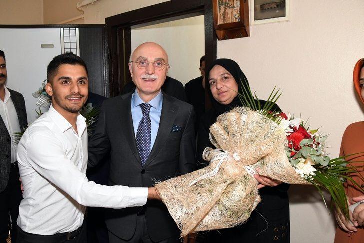 Bakan Yardımcısı Erdil’den şehit aileleri ve gazilere ziyaret G2