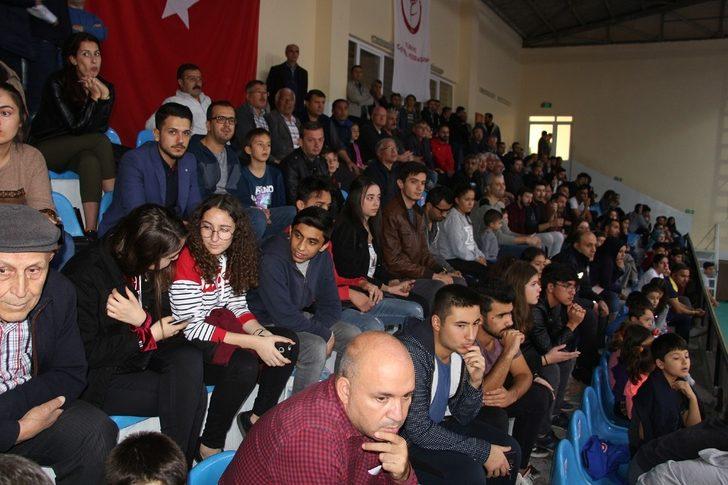 Jeopark Kula Belediyespor: 2 - Alanya Belediyespor: 3 G3