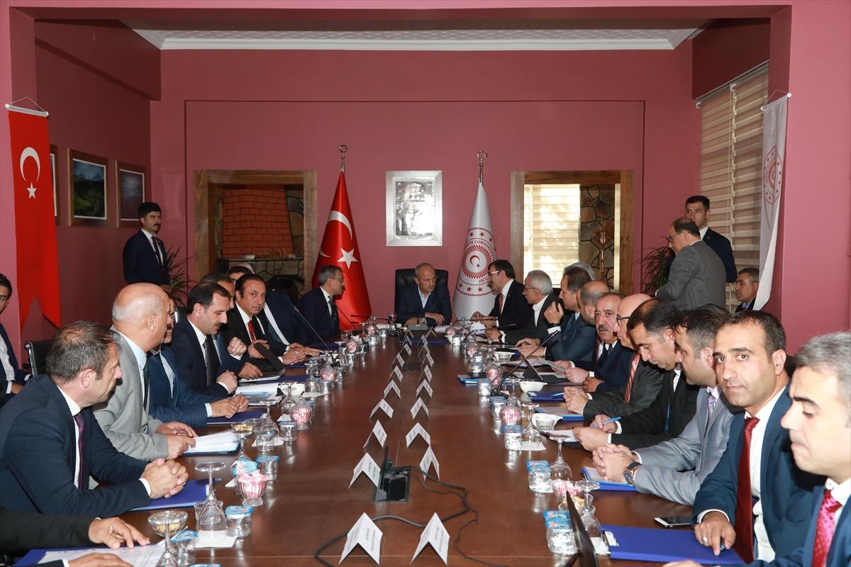 Bakan Turhan Bing&ouml;l'de