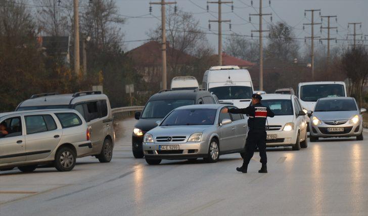 Düzce'de otomobille tır çarpıştı: 1 yaralı G4
