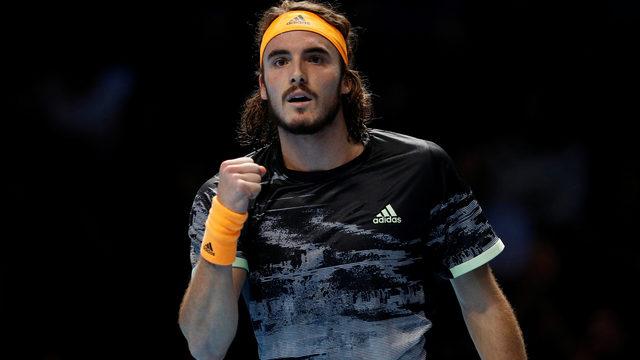 Stefanos Tsitsipas 2 - 0 Roger Federer